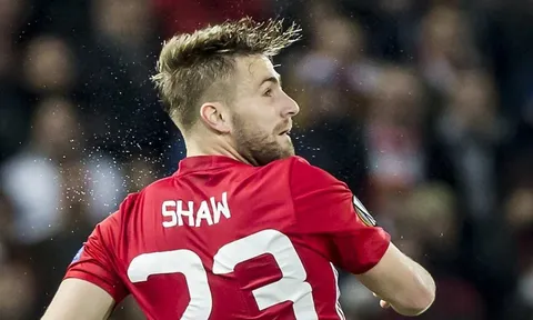 Điểm tin sáng 22/09: Luke Shaw hứng gạch đá; Barca trội hơn Real về quỹ lương