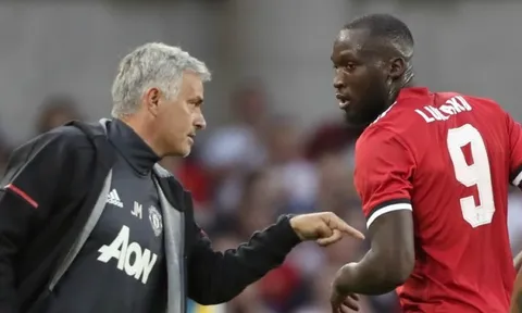 Điểm tin sáng 30/10: Mourinho chỉ trích NHM Quỷ đỏ, Arsenal không bán Sanchez cho City