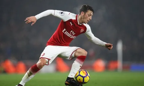 Điểm tin tối 07/12: Hé lộ tương lai Ozil; Messi lại tuyên bố giải nghệ