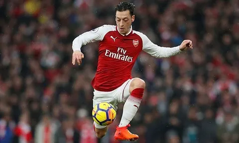 Điểm tin tối 23/11: Tới lúc Ozil nên về M.U; Hazard trả lời Real Madrid