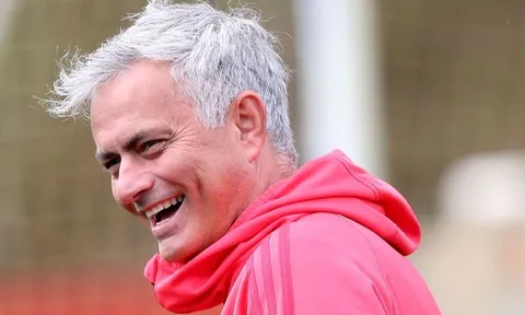 Điệu ăn mừng mới của Lukaku và 7 điều đáng chú ý ở buổi tập của Man United