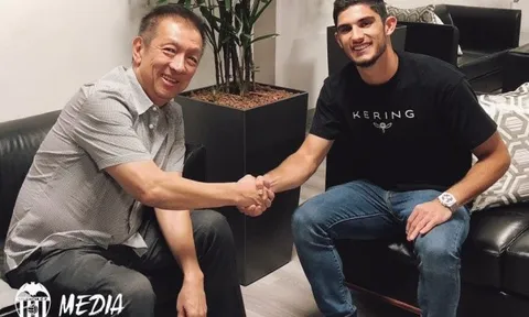 CHÍNH THỨC: Valencia chiêu mộ thành công Ronaldo 'đệ nhị'