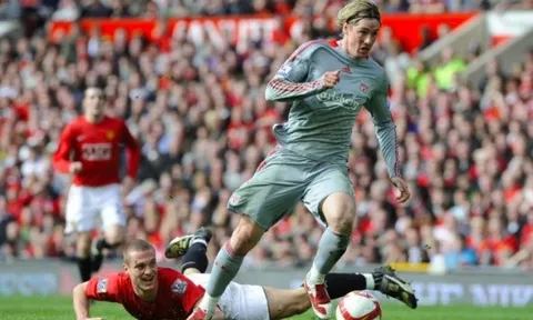 Vidic tiết lộ lý do 'ghét cay ghét đắng' Liverpool, và 'sợ' Torres