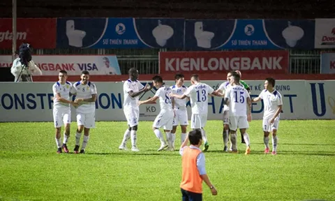 Doanh nghiệp bỏ chạy khỏi V-League: Tại CĐV?