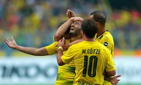 Đội hình tiêu biểu vòng 2 Bundesliga 2017/18: "Hoàng tử" trở lại