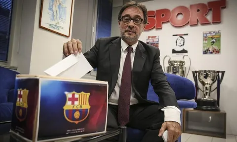 Đối thoại 'kẻ đảo chính' ở Barca: 'Tôi muốn Bartomeu cuốn gói ngay lập tức'