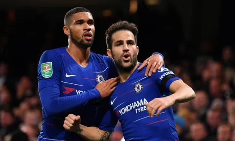 Đối thủ tặng 2 bàn, Chelsea vẫn toát 'mồ hôi hột' tại Stamford Bridge