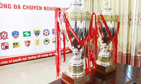 Đội vô địch V-League 2017 sẽ được nhận 2 chiếc cúp