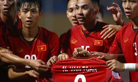 Đồng đội chấn thương, dàn sao ĐT Việt Nam gửi thông điệp cực ý nghĩa