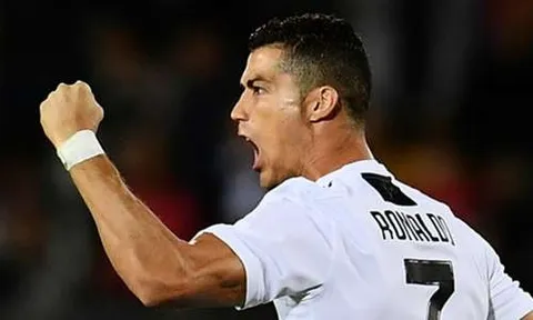 Đồng đội tiết lộ phản ứng của Ronaldo khi biết mất Quả Bóng Vàng