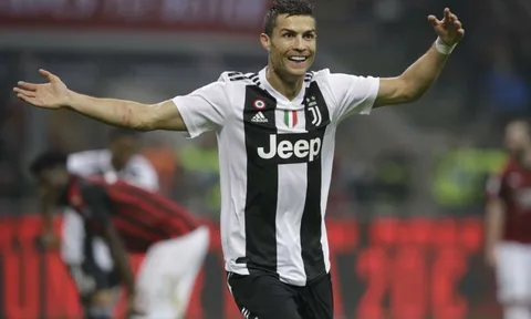 Đồng đội tin Ronaldo đủ sức 'cày' tới 40 tuổi