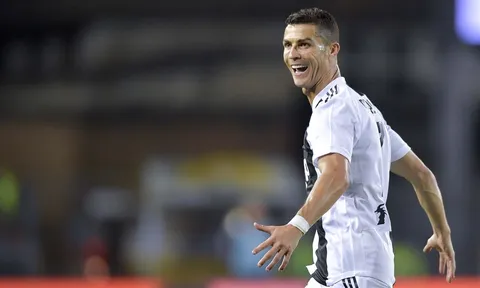 Ronaldo lập siêu phẩm, Juventus ngược dòng vượt ải Carlo Castellani