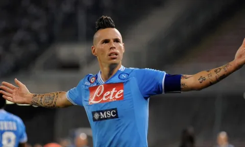 Hamsik hóa ông già Noel kêu gọi bảo vệ biển