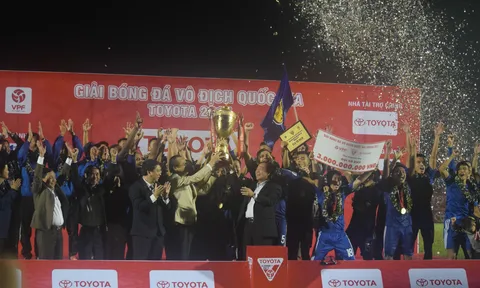 Soi thành tích đáng nể Quảng Nam FC vô địch V-League 2017