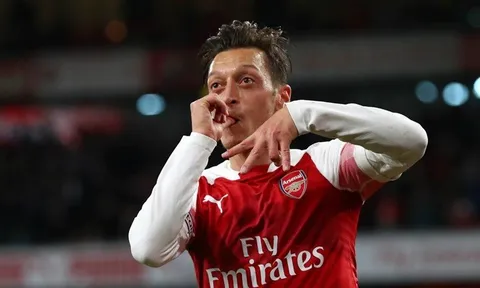 Dư âm chiến thắng của Arsenal: Ozil trở lại, cẩn thận "dao 2 lưỡi"