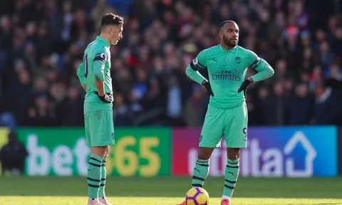 Dư âm trận hòa của Arsenal: Trở lại mặt đất thôi Unai Emery!