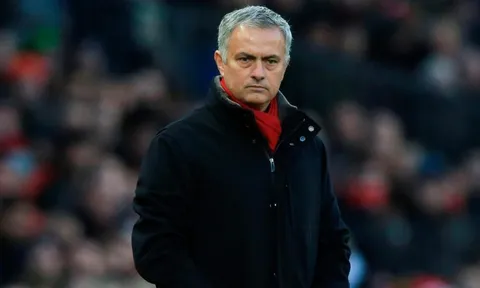 Đừng biện minh nữa, Mourinho!