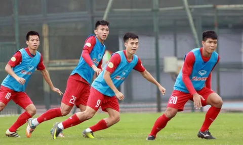 Dùng mật hiệu ở đội Việt Nam