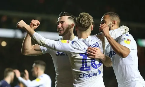 Dùng trò bẩn, Leeds United hạ đội bóng của Lampard để xây chắc ngôi đầu