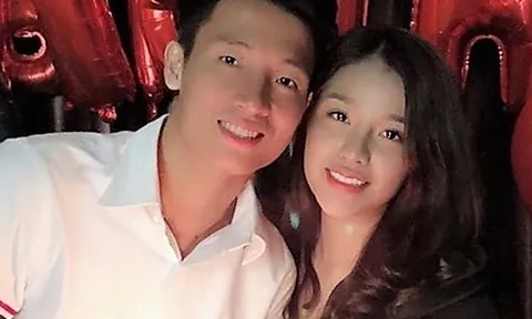 Trung vệ Bùi Tiến Dũng nhận cú đúp niềm vui ngày Viettel vô địch