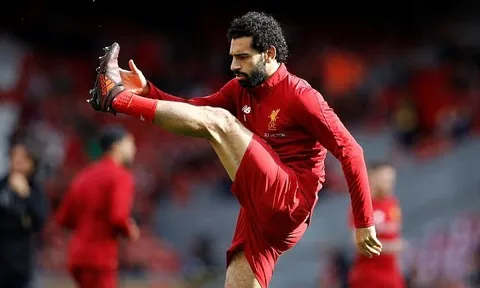Huyền thoại Henry lên tiếng "dạy bảo" Salah