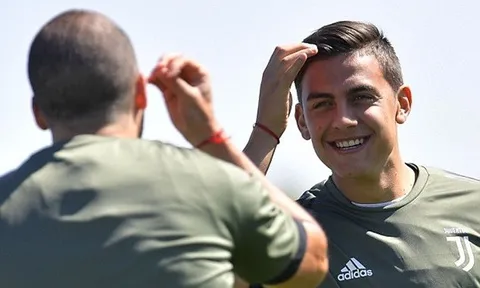 Dybala tập sẵn màn ăn mừng trước trận gặp Barcelona