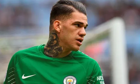 'Ederson chẳng có cơ hội nào. Đó phải là ƯCV cho bàn thắng đẹp nhất mùa'