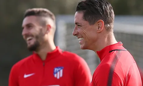 El Nino cười tít mắt trong ngày tập luyện vất vả của Atletico Madrid