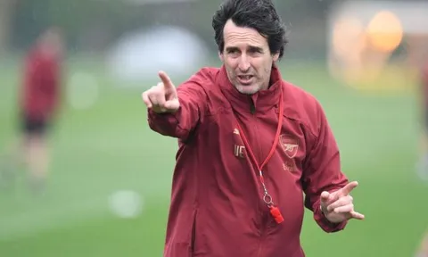 HLV Emery chỉ ra 4 sao trẻ có thể đá chính ở Arsenal