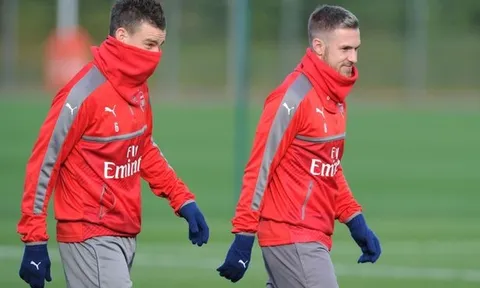 Emery tiết lộ người hùng bí mật tạo cảm hứng cho Arsenal hủy diệt Tottenham