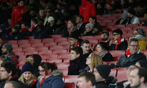 Arsenal đón lượng CĐV thấp kỷ lục ở cúp châu Âu
