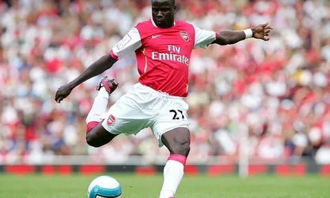 Cựu sao Arsenal bị nghi nhiễm HIV