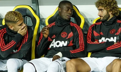 Thừa 'nước đục thả câu', Arsenal tính cuỗm người Man Utd