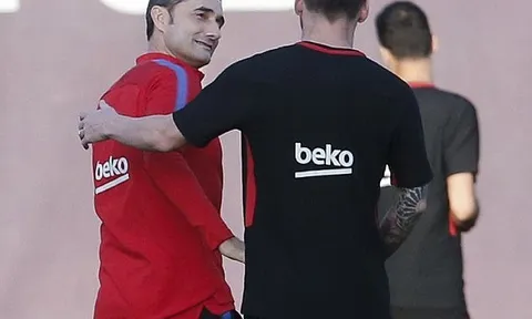 Ernesto Valverde ngả mũ thán phục bởi đẳng cấp của Lionel Messi