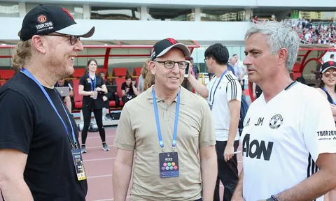 SỐC: Mourinho sẽ bị nhà Glazer SA THẢI nếu không làm được điều này