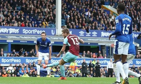 Everton 0-1 Burnley: Báo động đỏ tại Goodison Park