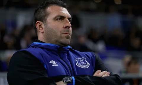 Thua thảm Lyon, Everton trở thành đội bóng tệ nhất nước Anh