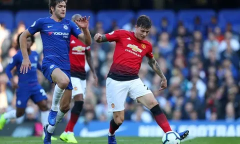 Fan Chelsea điên tiết với 1 cái tên sau trận hòa MU