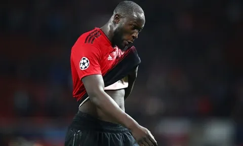 Fan Man Utd đòi tống cổ cái tên này lên ghế dự bị sau trận thua Juve