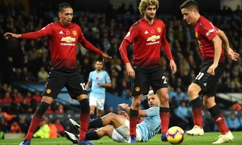 Fan MU chỉ ra nguyên nhân chính khiến đội lép vế toàn diện trước Man City