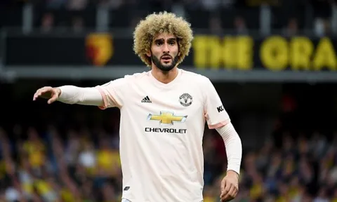 Fan M.U đồng loạt nhận sai vì trách lầm Mourinho về một chữ ký