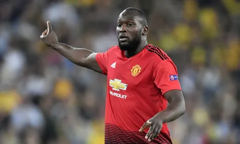Mất điểm, Fan M.U nổi điên với pha bỏ lỡ khó tin của Lukaku