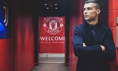 Fan M.U 'tan chảy' vì hành động đặc biệt Ronaldo dành cho Quỷ Đỏ