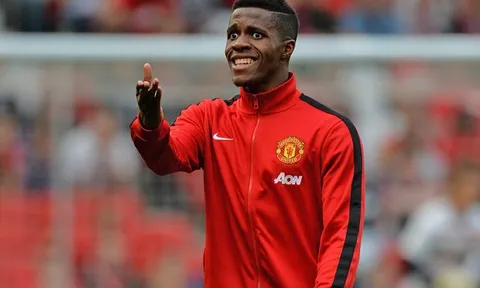 Ferdinand: Zaha phải rời Man Utd vì David Moyes