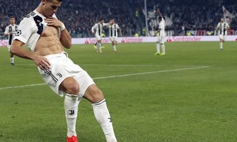 Với hành động này, Ronaldo khiến cổ động viên MU đau đớn