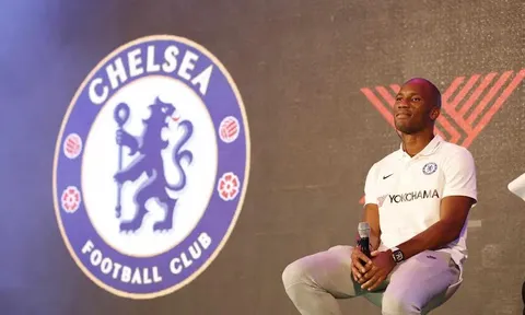 Gặp hàng nghìn fan Việt Nam, Drogba gửi thông điệp yêu thương