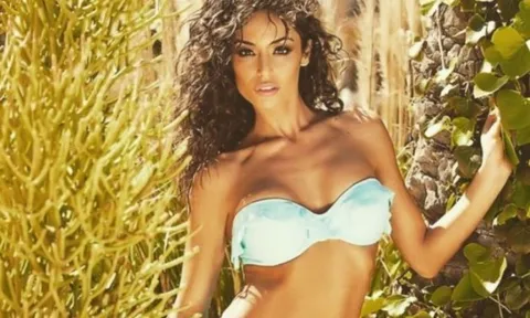 Giữa tâm bão scandal, Ronaldo ấm lòng vì người đẹp này