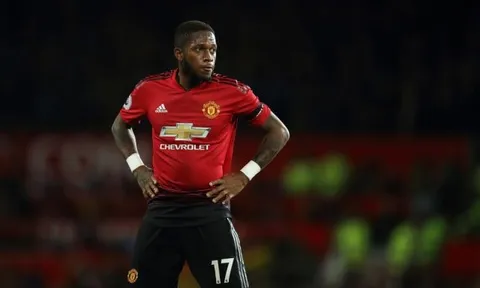 Đã rõ lí do Mourinho không dùng Fred