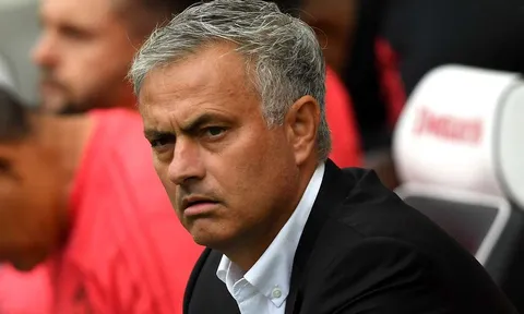 Fred dập tắt lời đồn xung quanh Mourinho