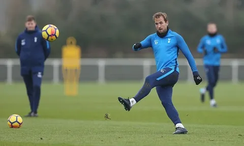 Gà trống chỉnh thước ngắm, quyết "làm gỏi" Burnley